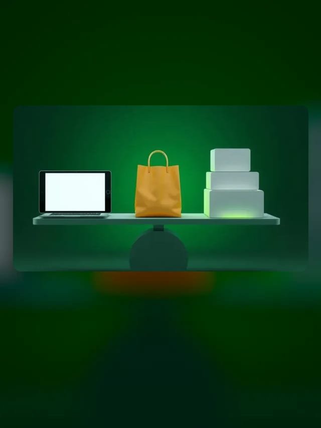 Notebook, sacola de compras e blocos empilhados equilibrados sobre uma gangorra, em fundo verde escuro